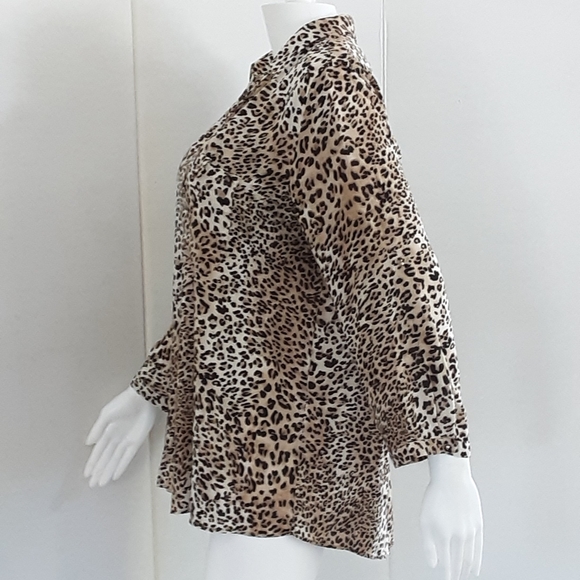 ZARA Basic Animal Print Roll Tab Sleeve V-Neck Collar Top Sz - Picture 3 of 10